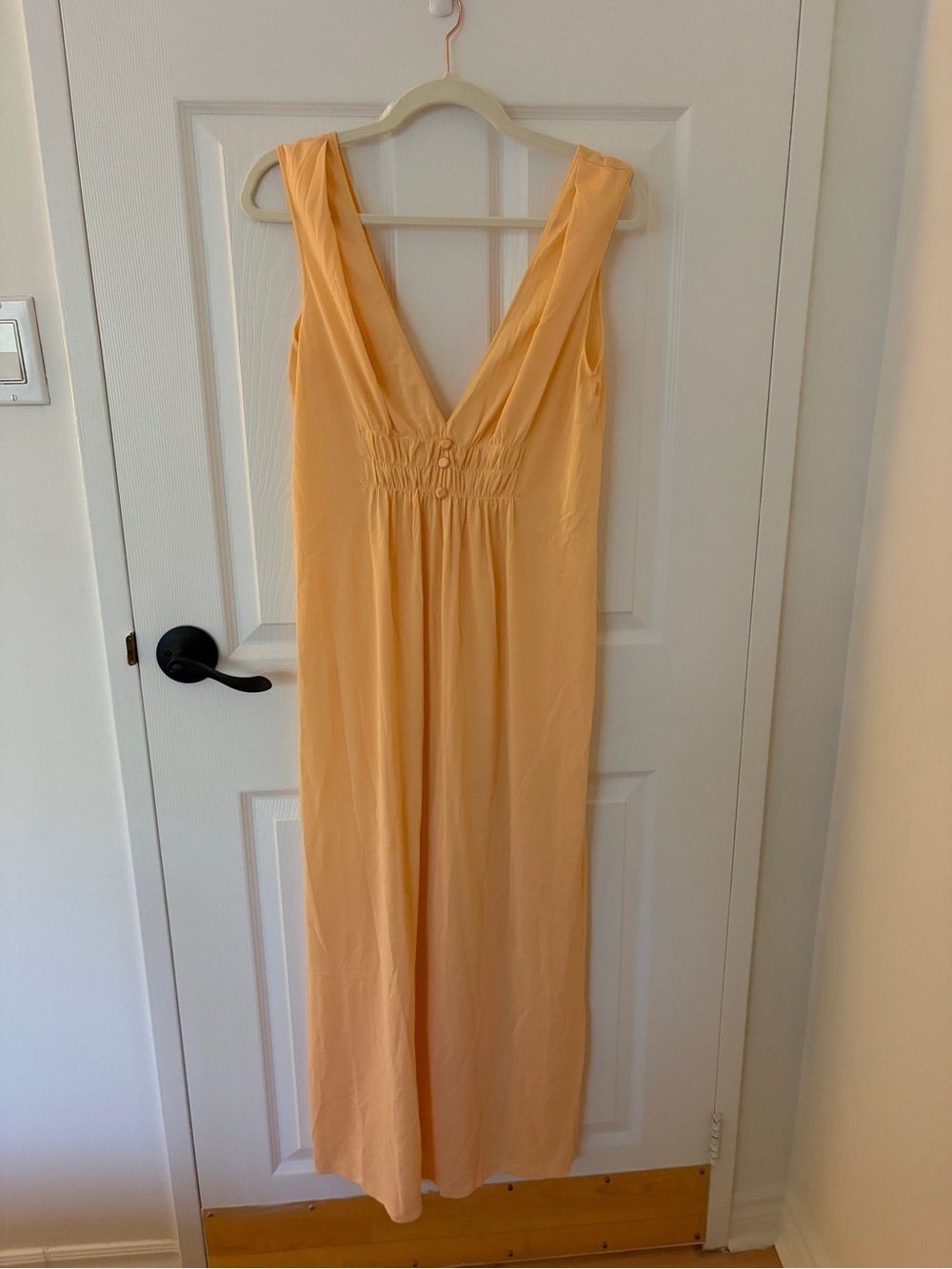 Vintage 70s peach nightgown